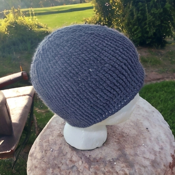 Hand Knit Unisex Beanie In Dark Grey OSFM - Picture 2 of 6